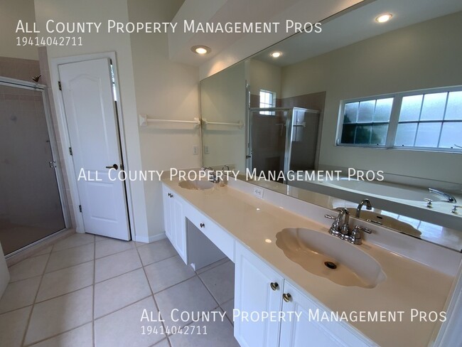 Building Photo - 5112 Far Oak Cir