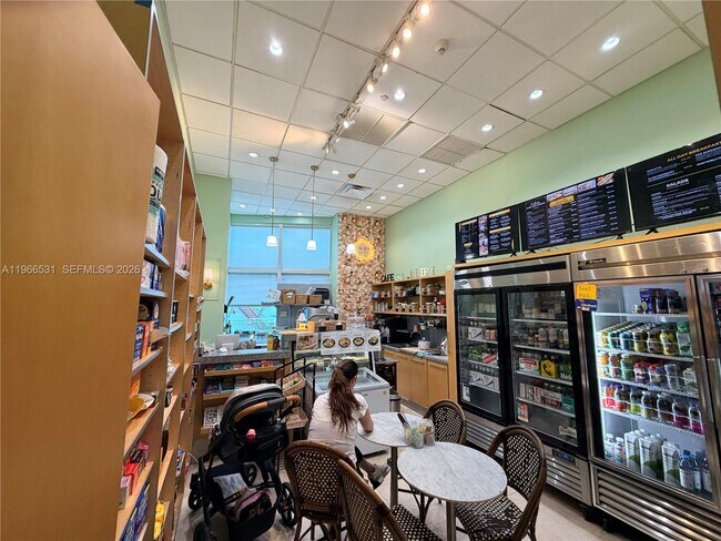 Building Photo - 2101 Brickell Ave