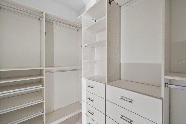 Building Photo - 3970 Aldea Way