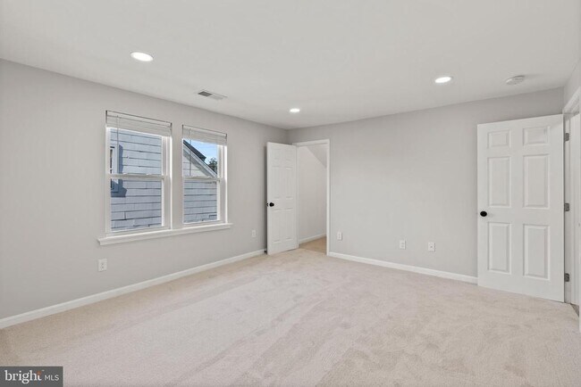 Building Photo - 3809 W Cold Spring Ln