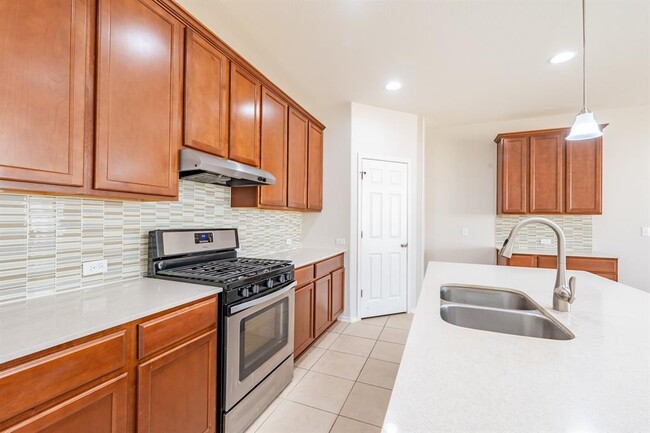 Building Photo - 1918 Tasmanian Tiger Trace