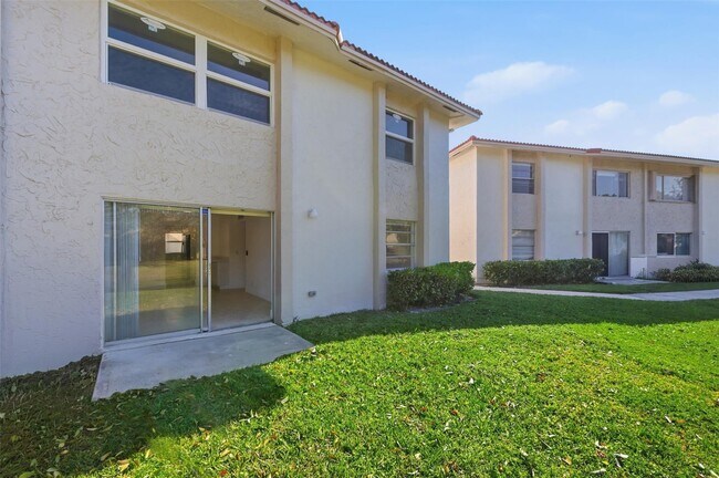 Building Photo - 3228 Coral Ridge Dr