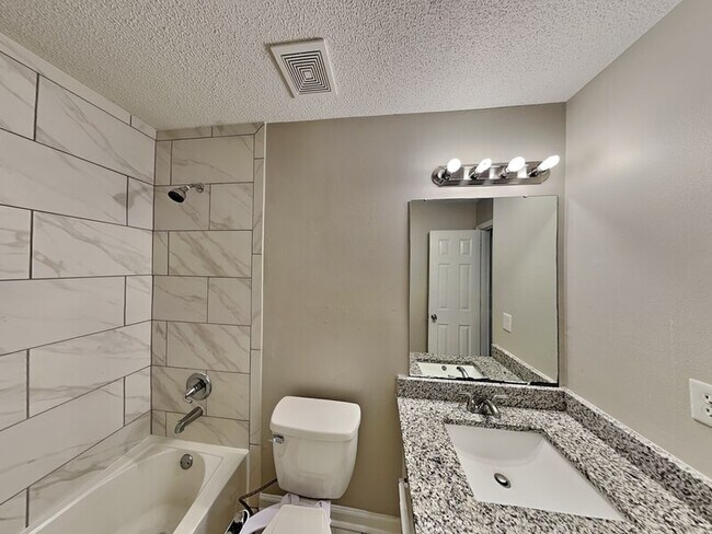 Building Photo - 5657 Wolf Pack Dr