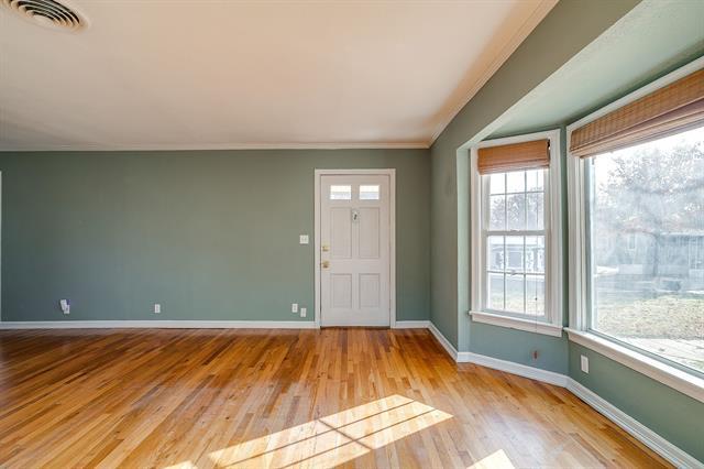 Building Photo - 4412 Calmont Ave