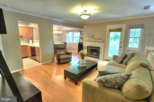 Building Photo - 5704 Chapman Mill Dr