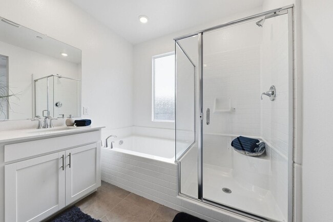 Building Photo - BRAND NEW, NEVER-LIVED-IN Lennar Corner Unit — 4 Bed / 3 Bath with Premium Upgrades!