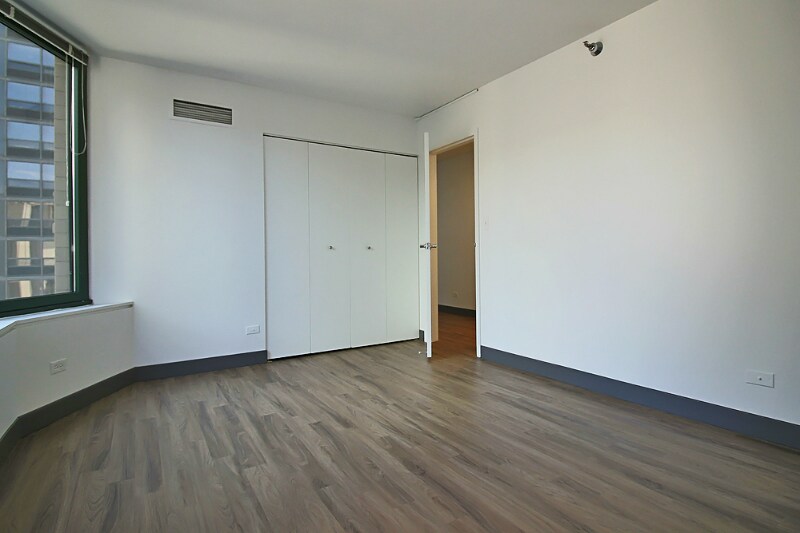 Building Photo - 410 E Ohio St