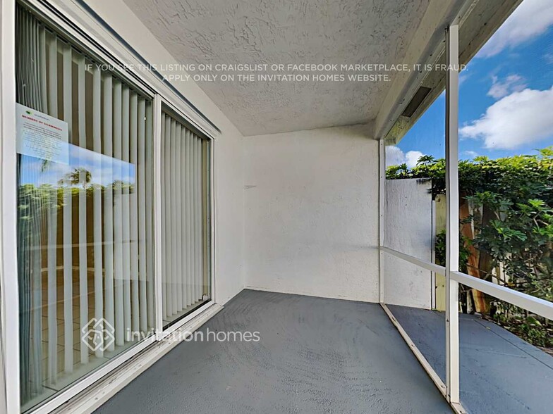 Building Photo - 7729 Thornlee Dr