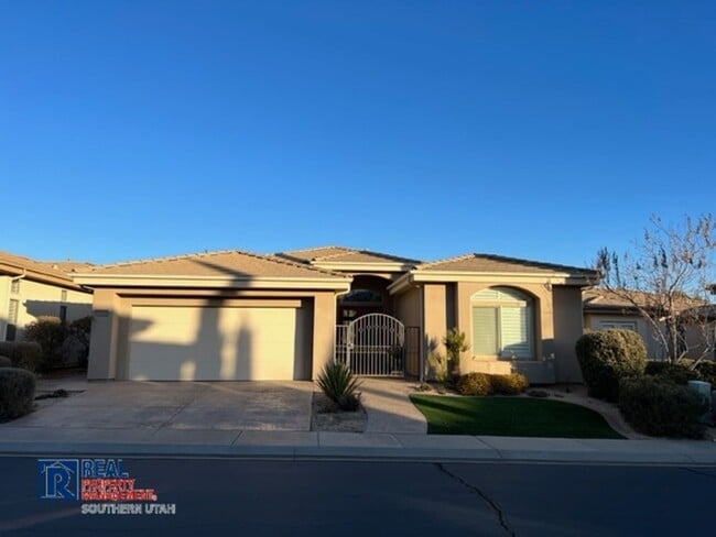 Building Photo - Fully Furnished Home