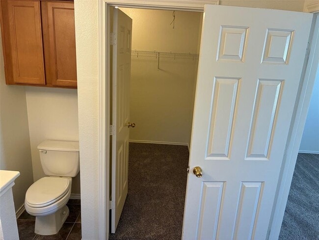 Building Photo - 9201 Brodie Ln