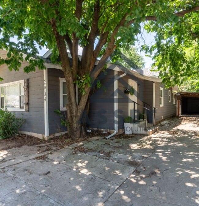Building Photo - 2934 NW 15th St