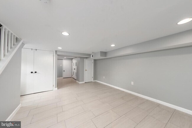 Building Photo - 548 Foxhall Pl SE