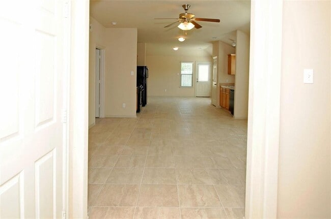 Building Photo - 2703 Alvar Dr
