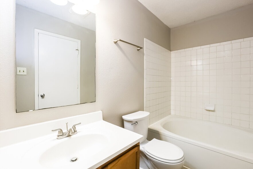 Building Photo - 11840 Wapiti Way