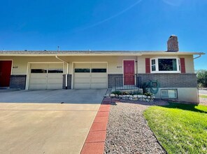 Building Photo - Tulip Way 4125-4127