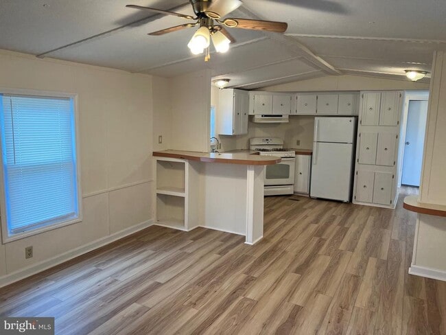 Building Photo - 122 Dugan Ct