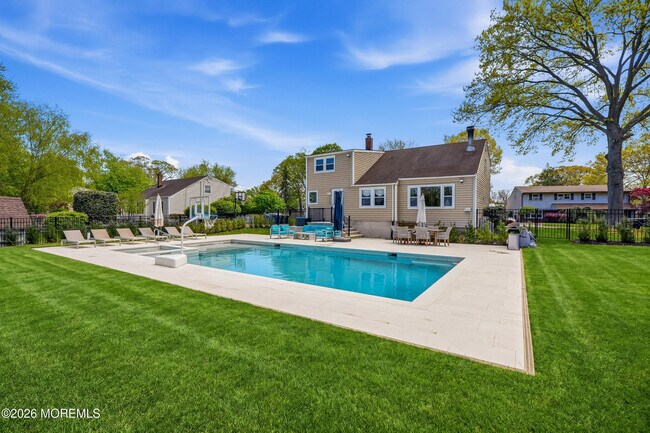 Building Photo - 4 Cheryl Dr