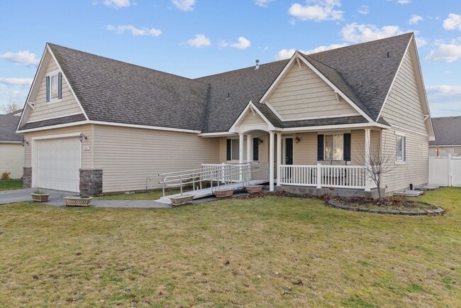 Building Photo - 5957 N Saint Croix Dr