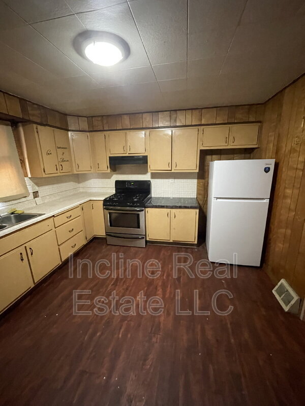 Building Photo - 1511 Scott St