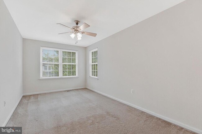 Building Photo - 12890 Fair Briar Ln