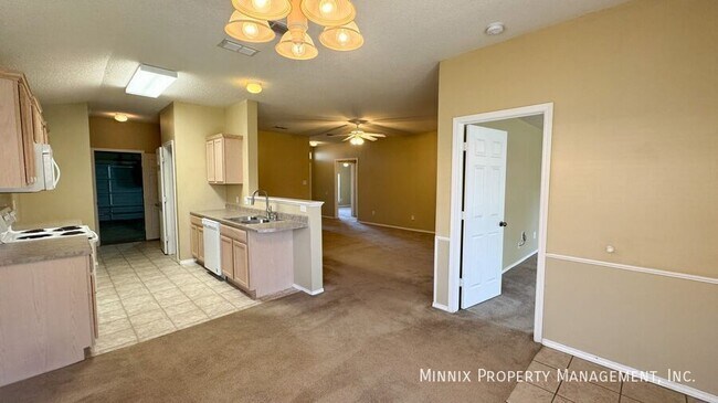 Building Photo - 7514 Paris Ave