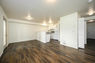 Building Photo - Viking View