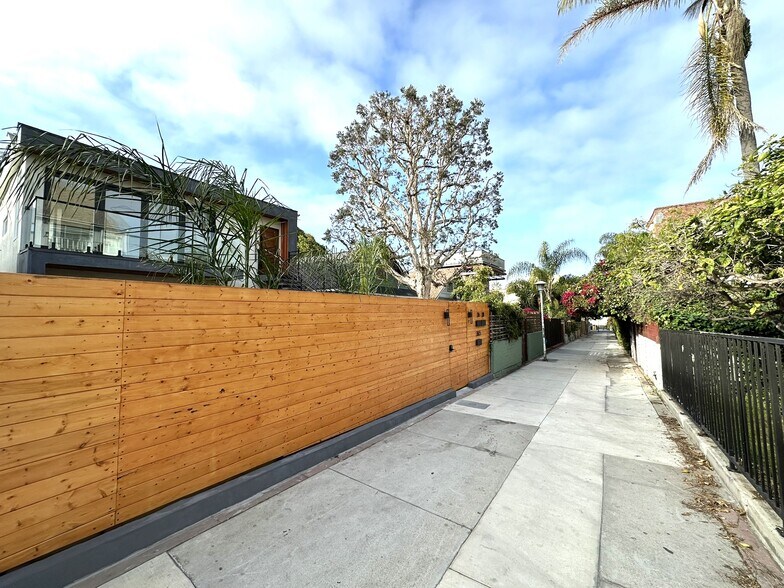 Building Photo - 36 Paloma Ave