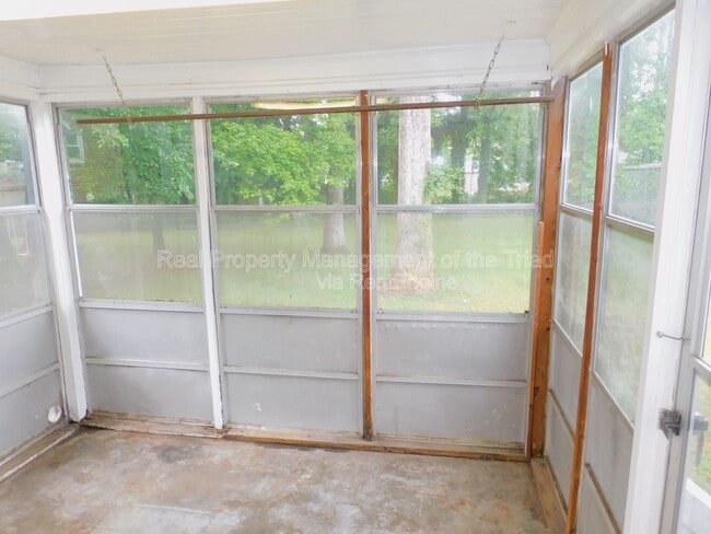 Building Photo - 3407 Derby Pl