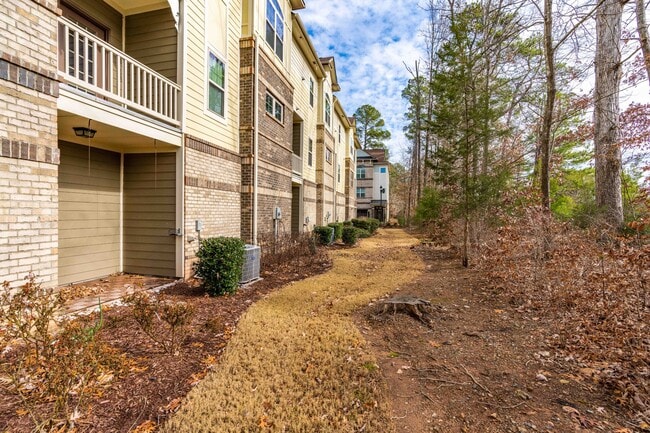 Building Photo - 321 View Dr