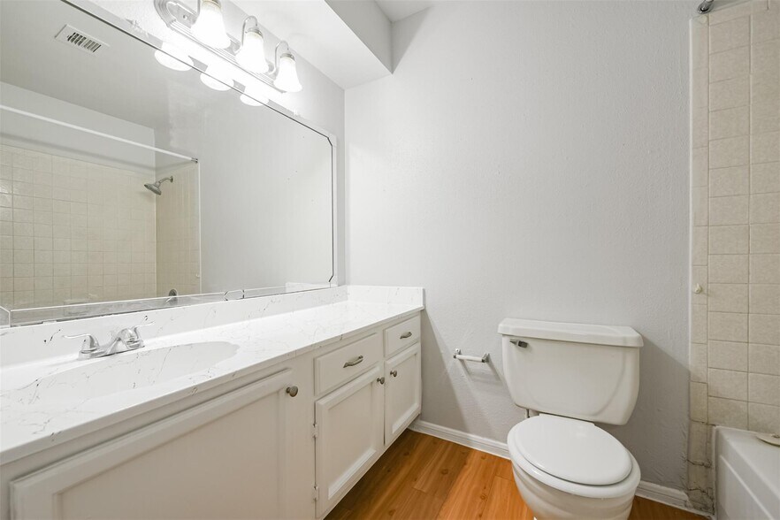 Building Photo - 1213 Lyric Ln