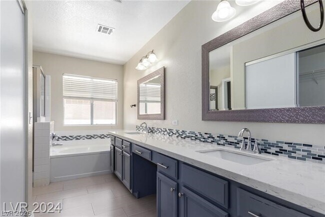 Building Photo - 9424 Deer Lodge Ln