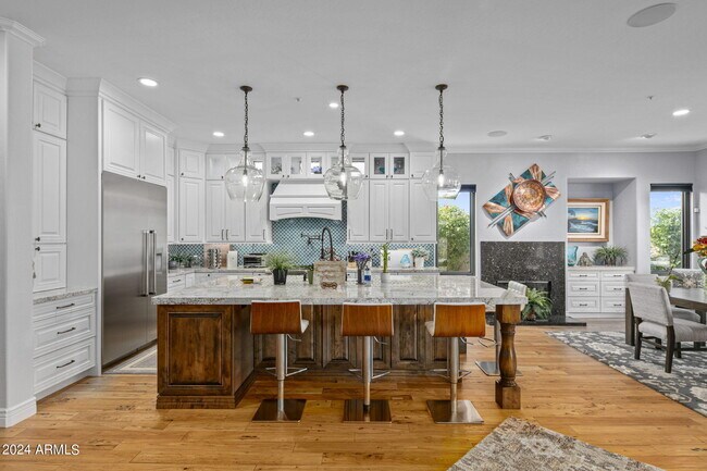 Building Photo - 10912 E Butherus Dr