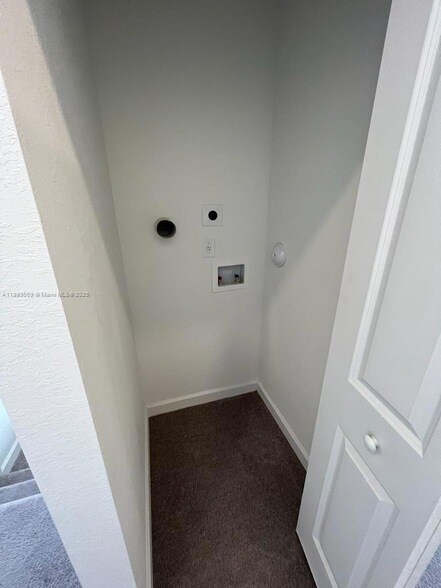 Building Photo - 24628 SW 118 Ct