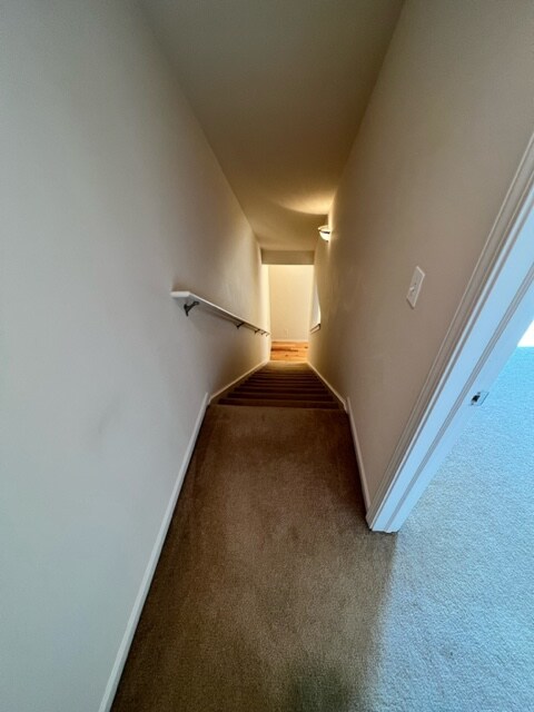 Building Photo - 229 Scio Village Ct