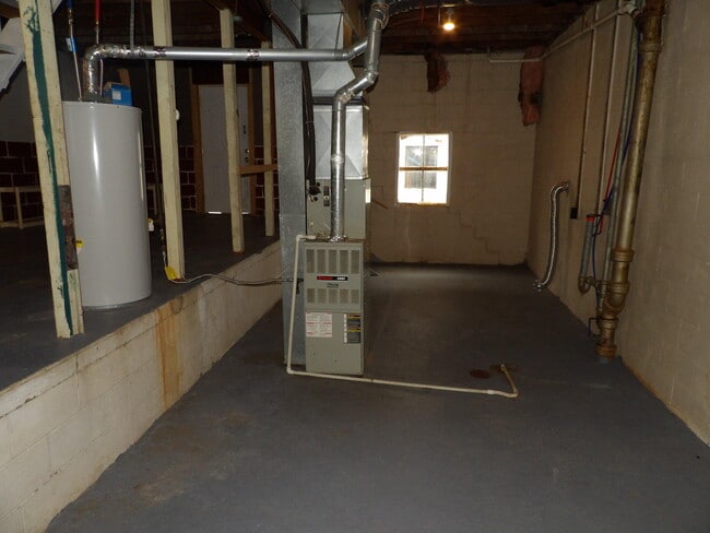 Building Photo - 146 Allnutt Dr