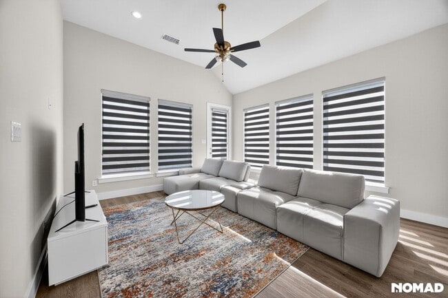 Building Photo - 1780 Dartmoor Dr