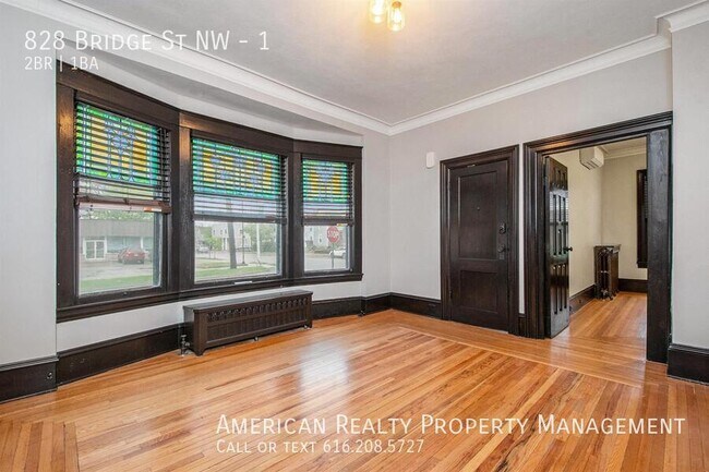 Building Photo - 828 Bridge St NW