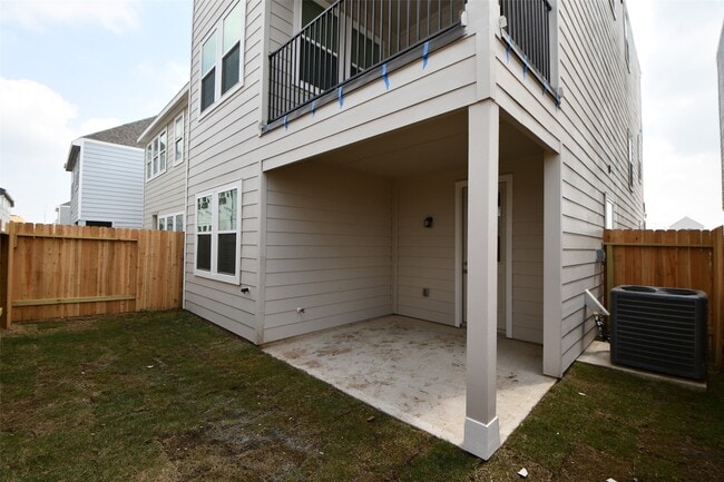 Building Photo - 2209 Via Laura Ln