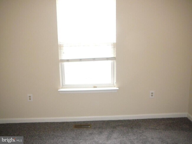 Building Photo - 406 Park Cove Dr