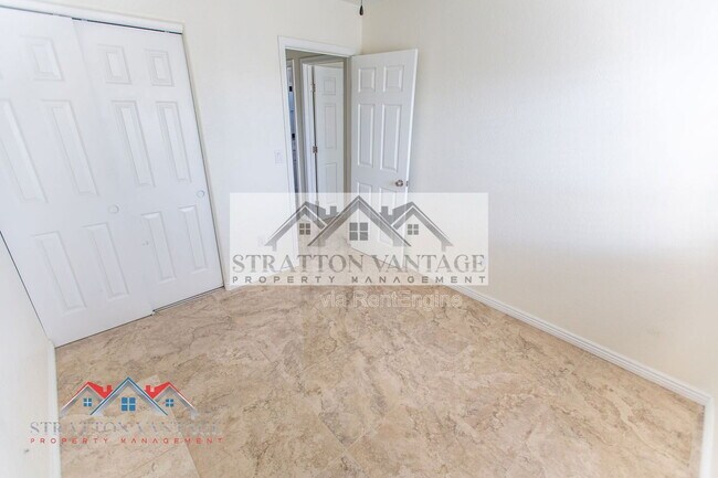 Building Photo - 1576 E Jasper Ct