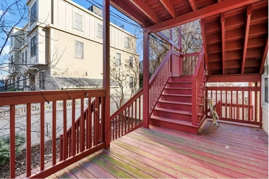 Private Deck - 288 Athens St