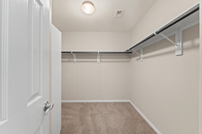 Building Photo - 406 Oak Stream Dr