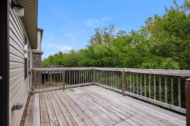 Building Photo - 6607 SW Chestnut Hill Rd