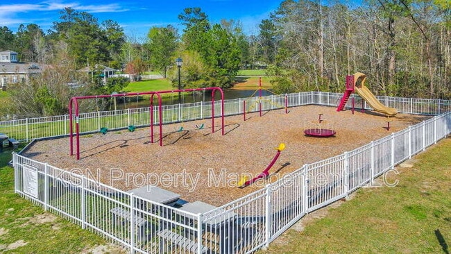 Building Photo - 18 Pomona Cir