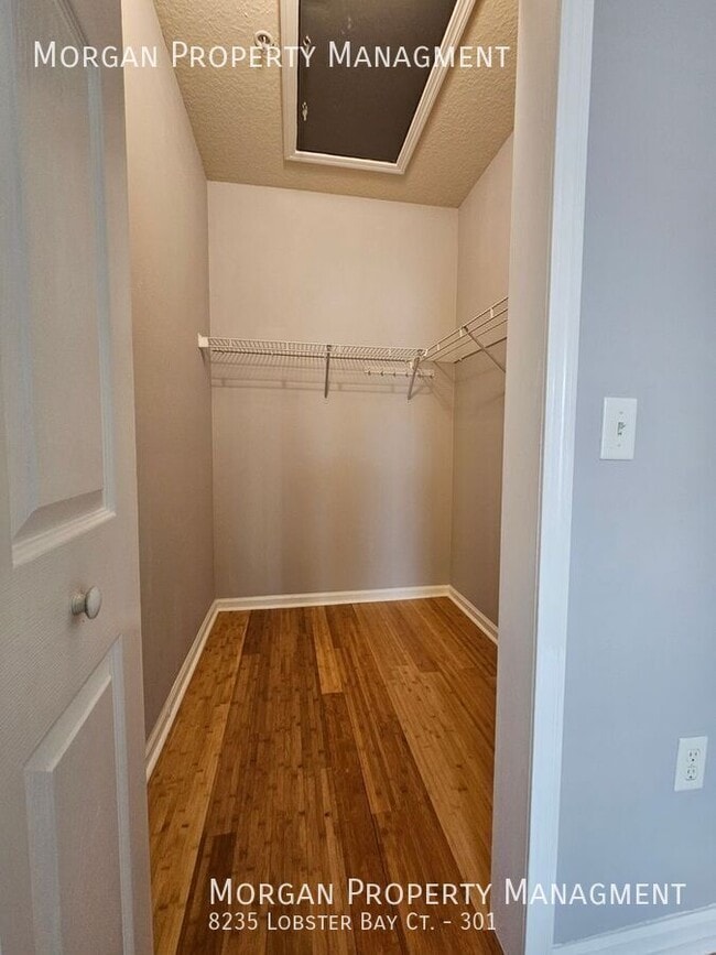Building Photo - 8235 Lobster Bay Ct