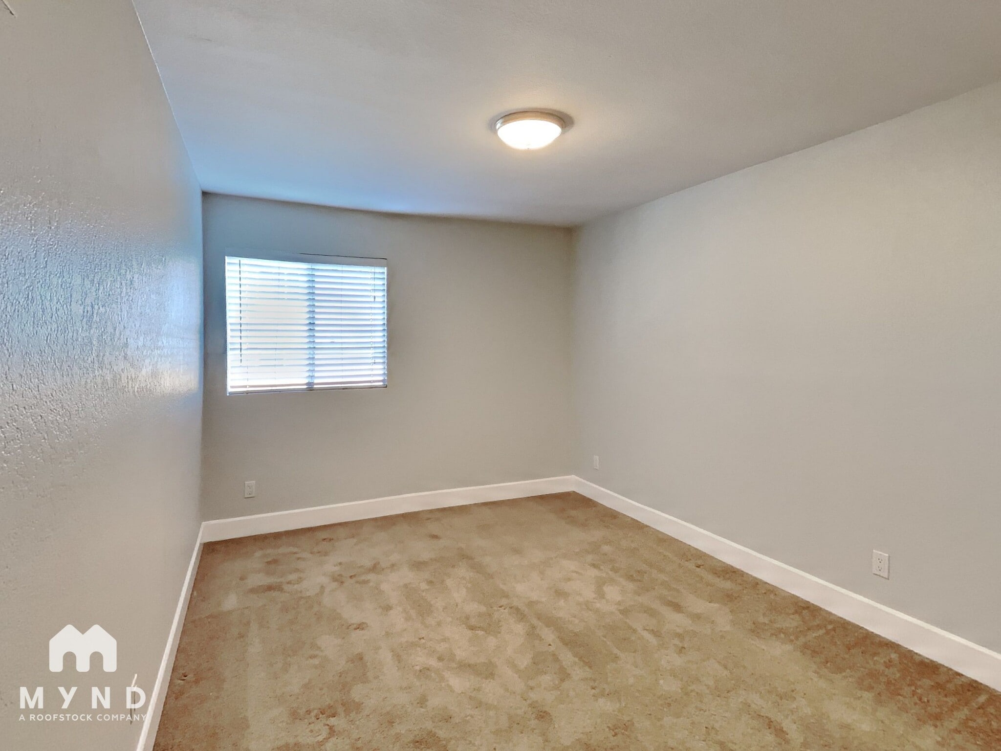 Building Photo - 4775 Seminole Dr