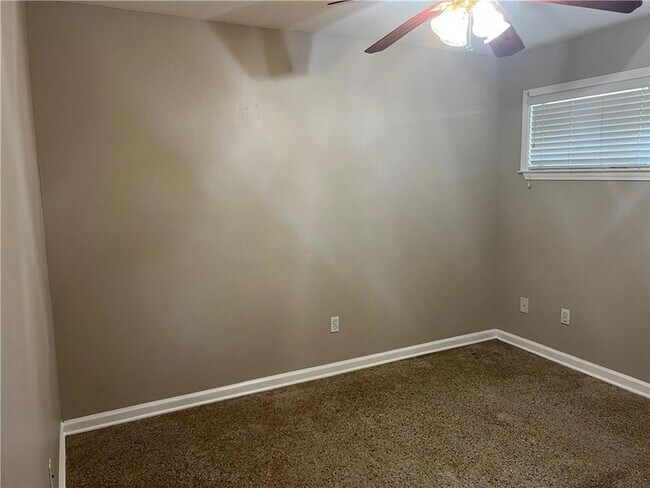 Building Photo - 7612 W Judge Perez Dr