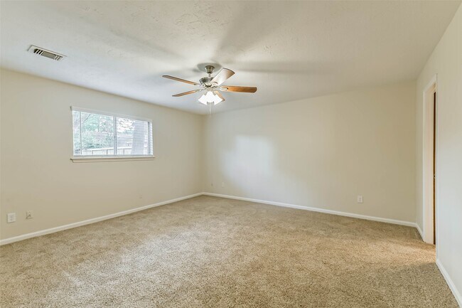 Building Photo - 12910 Ivyforest Dr