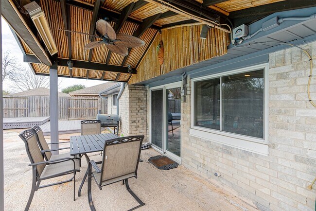 Building Photo - 12123 Monticeto Ln