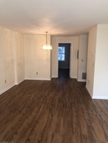 Building Photo - 217 Alexandria Way